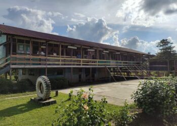 SK Long Bemang, Baram lokasi  berlaku insiden murid terjatuh dari beranda.