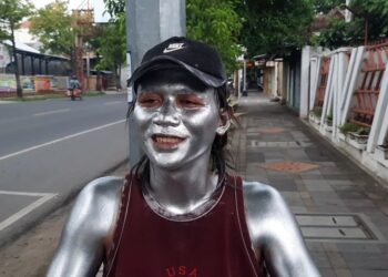 GIARTO ketika ditemui di Jalan Jenderal Ahmad Yani, Blora.-KOMPAS.COM.