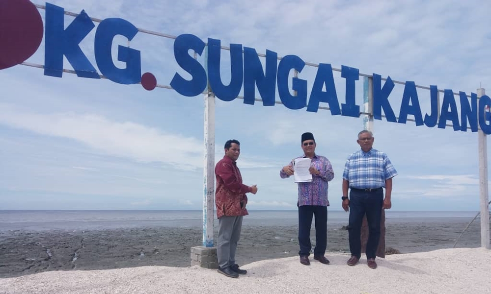 Pantai Sungai Kajang