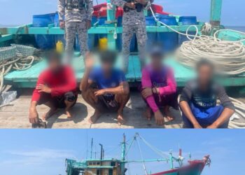 EMPAT warga Myanmar termasuk tekong ditahan Maritim Malaysia Pulau Pinang di Pulau Kendi semalam selepas didapati mengendalikan bot nelayan tempatan tanpa dokumen sah.