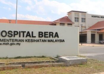 HOSPITAL Bera yang pembinaannya 98 peratus siap bakal menamatkan enam tahun penantian penduduk di situ bagi memperoleh perkhidmatan kesihatan berkualiti di Bera, Pahang. - UTUSAN/SALEHUDIN MAT RASAD