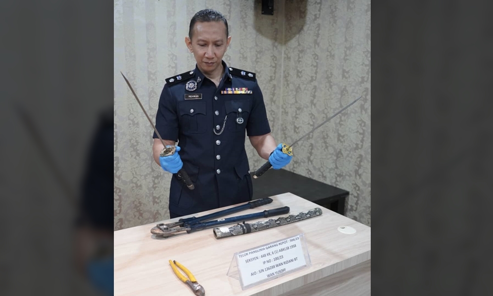 Pedang samurai
