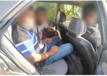 TIGA individu melibatkan seorang lelaki tempatan an dua PATI yang berjaya ditahan Batalion 5, PGA Simpang Renggam di Jalan Kampung Sinar Harapan, Pekan Nanas, di Pontian, Johor.