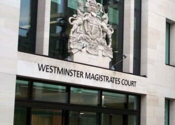 MAHKAMAH Majistret Westminster mendengar perbicaraan remaja membentuk kumpulan ekstremis. - AGENSI