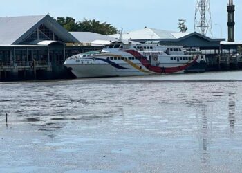 Pix

PERMINTAAN bagi perkhidmatan feri di Terminal Kuala Perlis masih suram menjelang penganjuran LIMA ‘23 di Langkawi. -UTUSAN