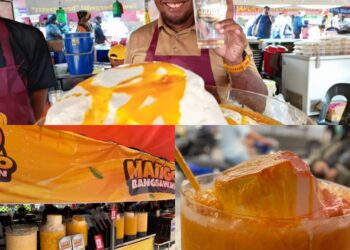 NOORKHAIRI Noordin menunjukkan air 'mango bangsawan' yang hanya dijual sepanjang Ramadan di bazar Ramadan Bayan Baru, Pulau Pinang baru-baru ini.