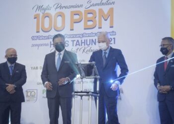 ISMAIL Sabri Yaakob merasmikan sambutan 100 tahun PBM sempena Hari Perancangan Bandar Sedunia 2021 Peringkat Kebangsaan di Putrajaya. - UTUSAN/FAIZ ALIF ZUBIR