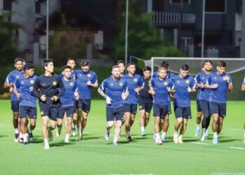 SELEPAS memenangi dua perlawanan pertama dalam Kumpulan B, Malaysia sudah dipersiapkan untuk mencari kemenangan ketiga berturut-turut apabila menentang Vietnam di Stadium My Dinh, Hanoi malam ini. - IHSAN FAM