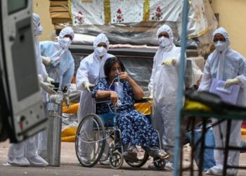 INSTITUT Penilaian Kesihatan India menjangka negara itu akan menyaksikan sejuta jumlah kematian, Ogos depan. -AFP