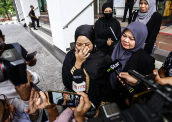 HAFIDZ Roshdi tiba di Mahkamah Rendah Syariah Shah Alam berikutan kes perceraian bersama pasangannya Nurul Shuhada sebelum ini. FOTO/AFIQ RAZALI