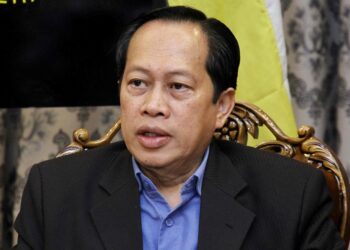 AHMAD MASLAN