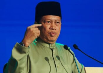 AHMAD MASLAN