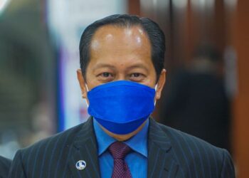 AHMAD MASLAN