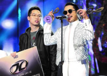 Ezra Kong (kiri) dan Hael Husaini masing-masing berjaya menempatkan tujuh lagu dalam tiga edisi terakhir anugerah Juara Lagu.