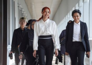 AMELIA Henderson ketika hadir di Kompleks Mahkamah Kuala Lumpur, semalam. - UTUSAN/AMIR KHALID