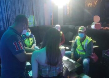 SERAMAI 14 daripada yang ditahan merupakan warga asing dengan sembilan adalah lelaki dan lima wanita dalam serbuan di Taman Melaka Raya, Banda Hilir, Melaka.