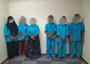 ENAM PATI yang  ditahan Maritim Malaysia di perairan Tanjung Piai, Pontian, Johor malam tadi.