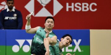 AARON Chia (belakang) dan Soh Wooi Yik.