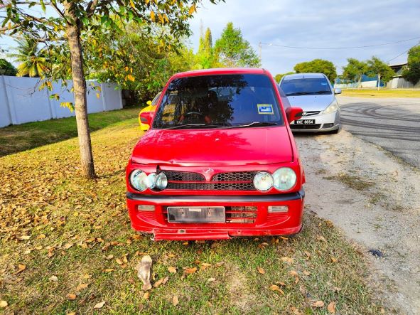 Dua Wanita Dirempuh Kereta Ketika Bantu Mangsa Kemalangan Utusan Malaysia