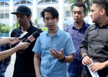 ADAM Adli Abdul Halim bercakap kepada pemberita selepas membuat laporan polis IPD Dang Wangi, Kuala Lumpur, hari ini.