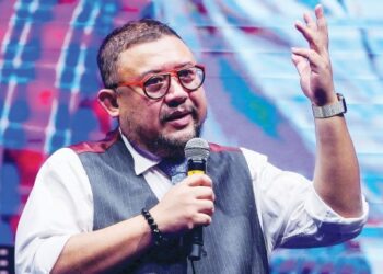 Afdlin juga reda dengan perceraian itu dan meng­anggapnya sebagai ketentuan Allah SWT.