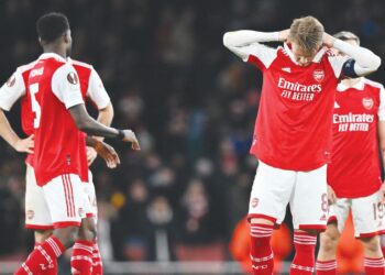 PEMAIN Arsenal kecewa selepas disingkirkan oleh Sporting Lisbon menerusi penentuan sepakan penalti pada aksi kedua, pusingan 16 akhir Liga Europa di Stadium Emirates, London semalam. – AFP