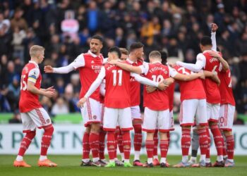 KEMENANGAN 3-1 ke atas Chelsea menyalakan kembali harapan Arsenal untuk mencabar kejuaraan liga.