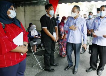 Awang Hashim merasmikan Karnival Penjana Kerjaya Kementerian Sumber Manusia Peringkat Negeri Kedah 2020 di Pendang, hari ini.
