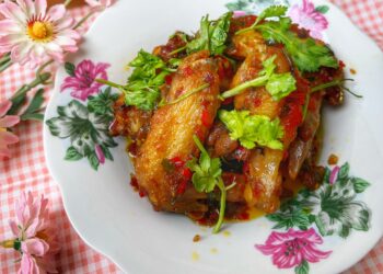 KOMBINASI rasa pedas, manis, masam dan masin taucu membangkitkan selera.