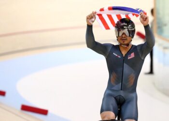 AZIZULHASNI AWANG