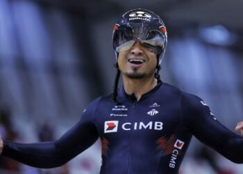 AZIZULHASNI AWANG