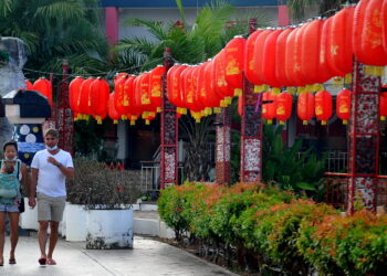 Sambutan Tahun Baru Cina di Johor meriah walaupun suhu PRN memuncak. – UTUSAN/RAJA JAAFAR ALI