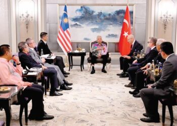 Ismail Sabri Yaakob menghadiri pertemuan perniagaan, melibatkan syarikat gergasi dan terkemuka dari Malaysia dan Turkiye di Istanbul, hari ini.