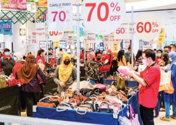 Nisbah hutang isi rumah kepada KDNK hampir kembali pada paras sebelum pandemik – GAMBAR HIASAN