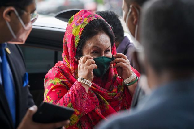 Panas !!! Rosmah bakal ke penjara ,waran tangkap akan dikeluarkan ?