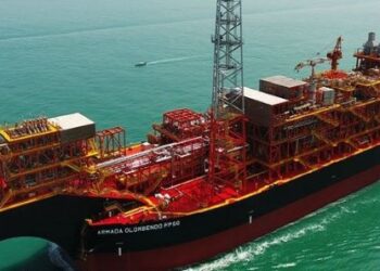 Kontrak melibatkan kerja-kerja pengeluaran, penyimpanan dan pemunggahan terapung (FPSO) kapal Armada Sterling di Mumbai, India. - GAMBAR HIASAN