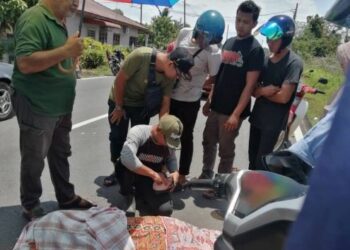 HABAKHOZAH Azmi meninggal dunia di lokasi kejadian selepas dilanggar lari dalam kemalangan di Jalan Bukit Kechil,Tikam Batu di Sungai Petani tengah hari semalam.