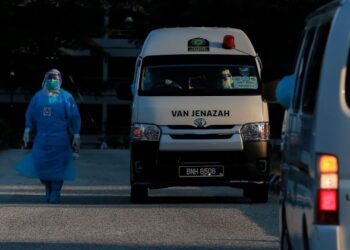 Pasukan Pengurusan Jenazah Covid-19 Jabatan Agama Islam Wilayah Persekutuan (Jawi) sudah menguruskan 4,281 jenazah Covid-19 setakat semalam. - GAMBAR HIASAN
