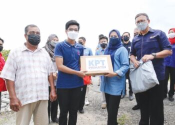 UNIVERSITI Kebangsaan Malaysia menyahut seruan Kementerian Pengajian Tinggi untuk menyediakan pelbagai inisiatif bagi membantu golongan mahasiswa yang terjejas akibat kenaikan kos sara hidup.