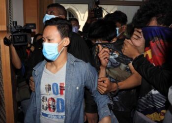 GJEBLEHIM Bong Teck Fuu dihadapkan ke mahkamah atas pertuduhan melakukan gangguan seksual ke atas atlet bawah umur di Mahkamah Sesyen Putrajaya. - UTUSAN/FAISOL MUSTAFA