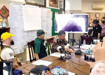 ABDULLAH, saksi bekas pekerja rumah sembelihan di Australia tampil mendedahkan salah laku dalam sidang akhbar secara video Pekemas dan PPIM di Kuala Lumpur, 10 Mei lalu.