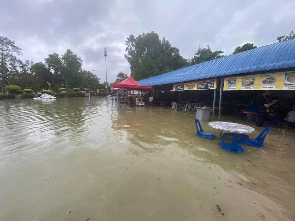 DIALOG RAKYAT: Batu Pahat dilanda banjir kilat