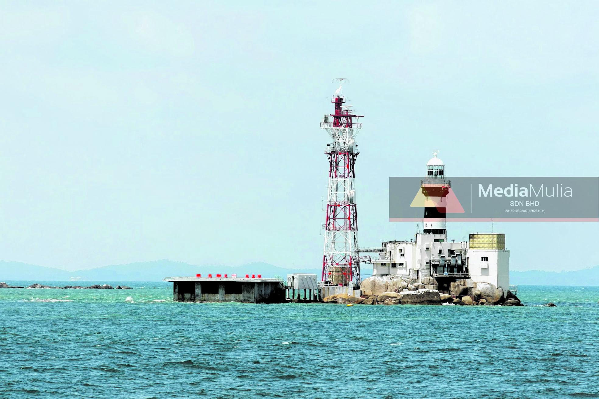 Lupakan Pulau Batu Puteh, fokus Tubir Selatan - DR.HAZMI RUSLI Lupakan Pulau Batu Puteh, fokus Tubir Selatan - DR.HAZMI RUSLI