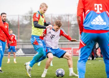 PEMAIN Bayern Munich melakukan persiapan akhir di Munich semalam menjelang pertemuan menentang Manchester City esok. – IHSAN BAYERN MUNICH