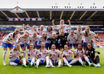 PEMAIN Belanda meraikan kejayaan melangkah ke suku akhir Euro 2022 Wanita selepas menumpaskan Switzerland 4-1 pada perlawanan terakhir Kumpulan C, Euro 2022 Wanita di Stadium Bramall Lane, Sheffield semalam.