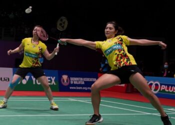 AKSI Anna Cheong dan Teoh Mei Xing ketika menentang beregu Korea Selatan, Jeong Na Eun-Kim Hye-Jeong pada suku akhir Malaysia Masters di Axiata Arena, Bukit Jalil semalam. – UTUSAN/AMIR KHALID