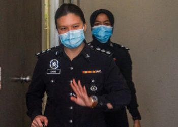 CHONG Meei Chyi hadir ke Mahkamah Koroner Seremban sebagai saksi keempat pada prosiding inkues kematian remaja Nora Anne Quoirin, semalam. – UTUSAN/MUHAMMAD IZZAT TERMIZIE