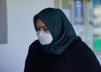 SITI Bainun Ahd Razali ketika hadir di Mahkamah Sesyen Kuala Lumpur. - UTUSAN/M FIRDAUS M JOHARI