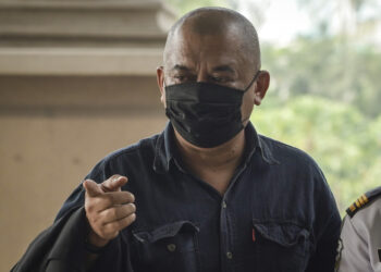 ZAMRI Abdul Razak hadir di Mahkamah Sesyen Kuala Lumpur bagi keputusan kes memuat naik status jelik menghina agama Hindu dalam Facebook miliknya. - UTUSAN/FARIZ RUSADIO