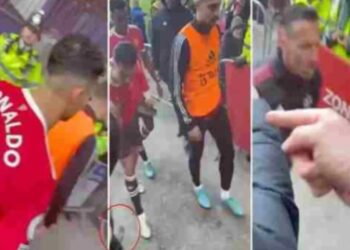 RAKAMAN video di mana Cristiano Ronaldo menghempas telefon bimbit milik Jake Harding, Sabtu lalu. - MEDIA SOSIAL
